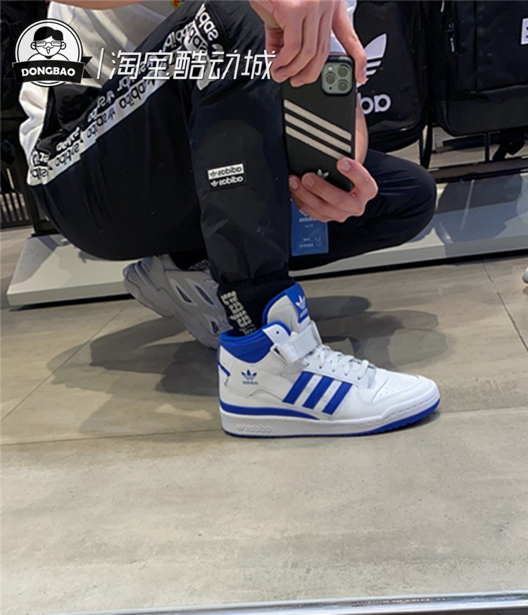 1月ADIDAS三叶草 男女情侣休