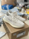 8月Adidas阿迪达斯YEEZY boost 350V2冰激淋“bone”休闲鞋HQ6316