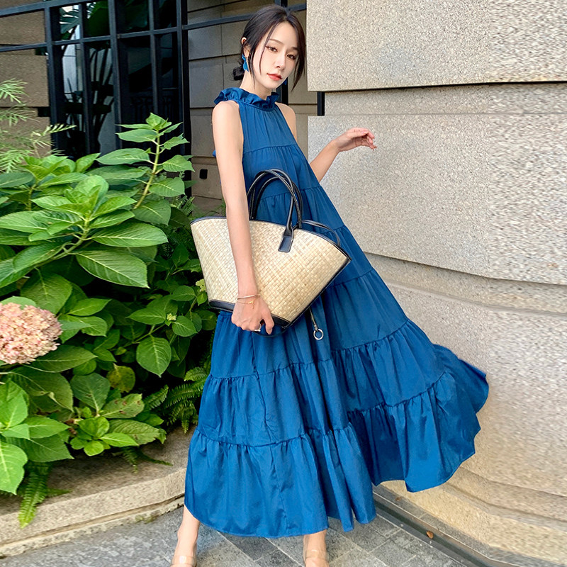 海边度假风挂脖连衣裙女厦门三亚穿搭沙滩裙宽松大摆长款拖地裙子