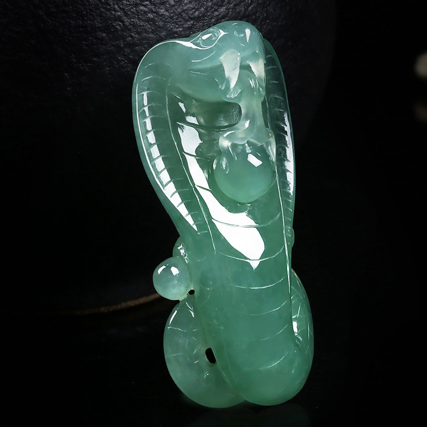 老坑冰糯种 天然缅甸翡翠a货招财灵蛇吊坠 16.21克 - 拍卖