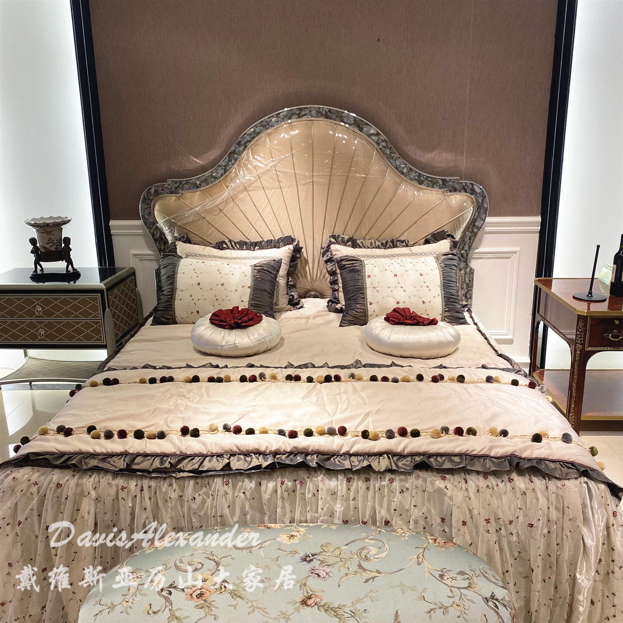 亚历山大双人床 英式轻奢床 主卧贝壳床公主床 桃花心木家具 现货