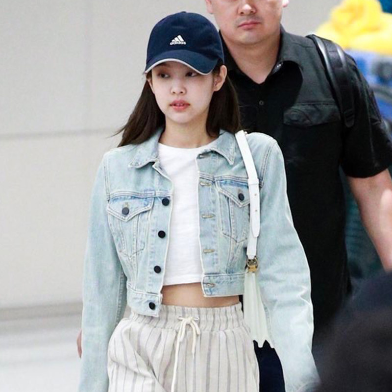 2021早春韩国jennie金智妮明星同款牛仔短外套女高腰浅色牛仔衣潮