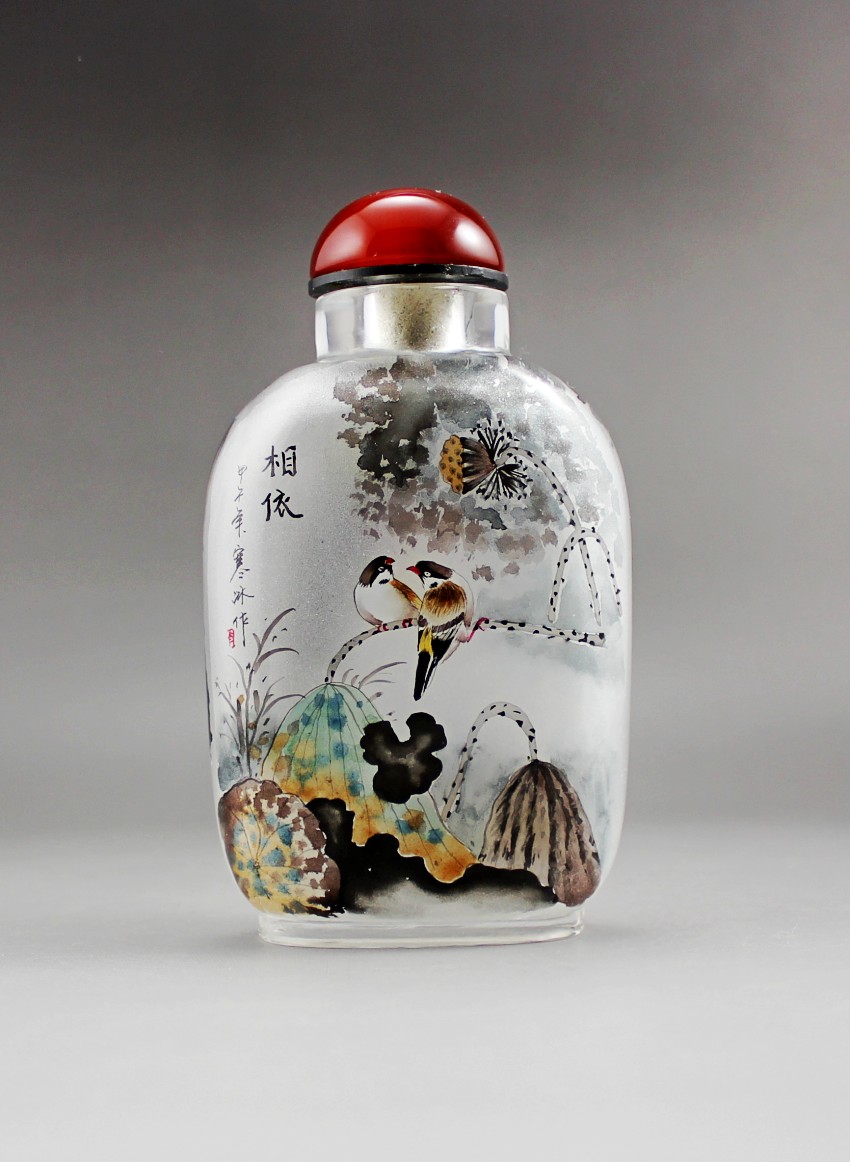 名家内画鼻烟壶造晶寒冰相伴