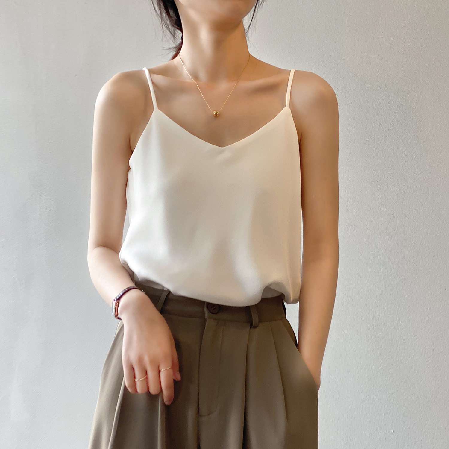 yansoo缎面v领小吊带女夏季韩版气质垂感内搭无袖背心李溪芮同款