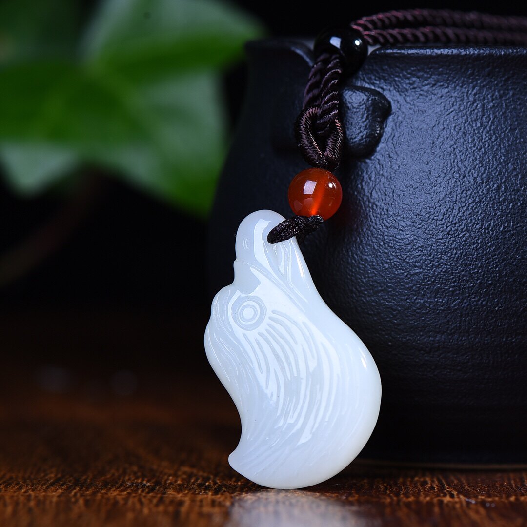 阿里拍卖捡漏新疆和田玉青白玉羊脂玉吉祥鹰头吊坠挂件男女款玉牌