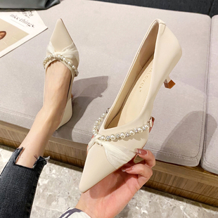 米白色法式气质细跟水晶高跟鞋女2024年新款3cm低跟尖头职业单鞋