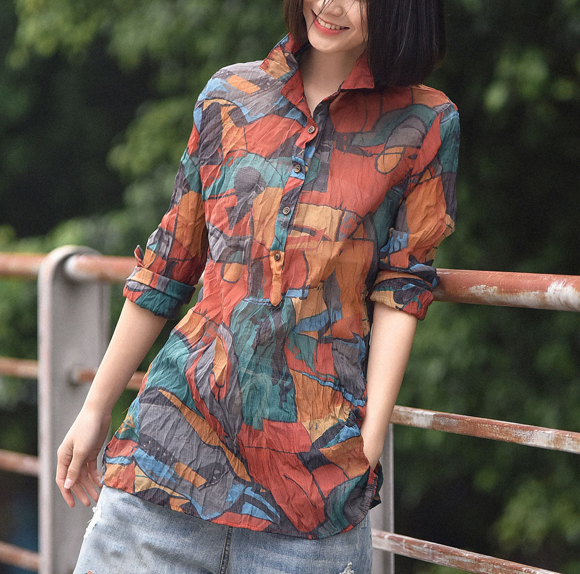 碎花衬衣女长袖中长款_春季新款女长袖衬衫复古印花中长款碎花衬衫大