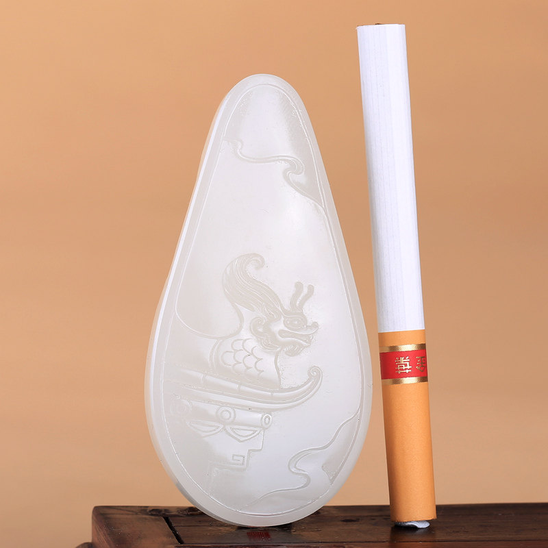 国家级玉雕大师蒋宏利作品 和田玉羊脂玉螭吻挂件 55克