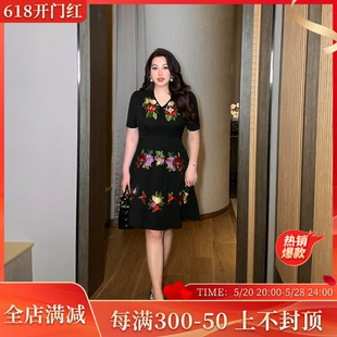 GLEC大码女装2024夏季新款高端设计重工刺绣名媛风气质优雅连衣裙