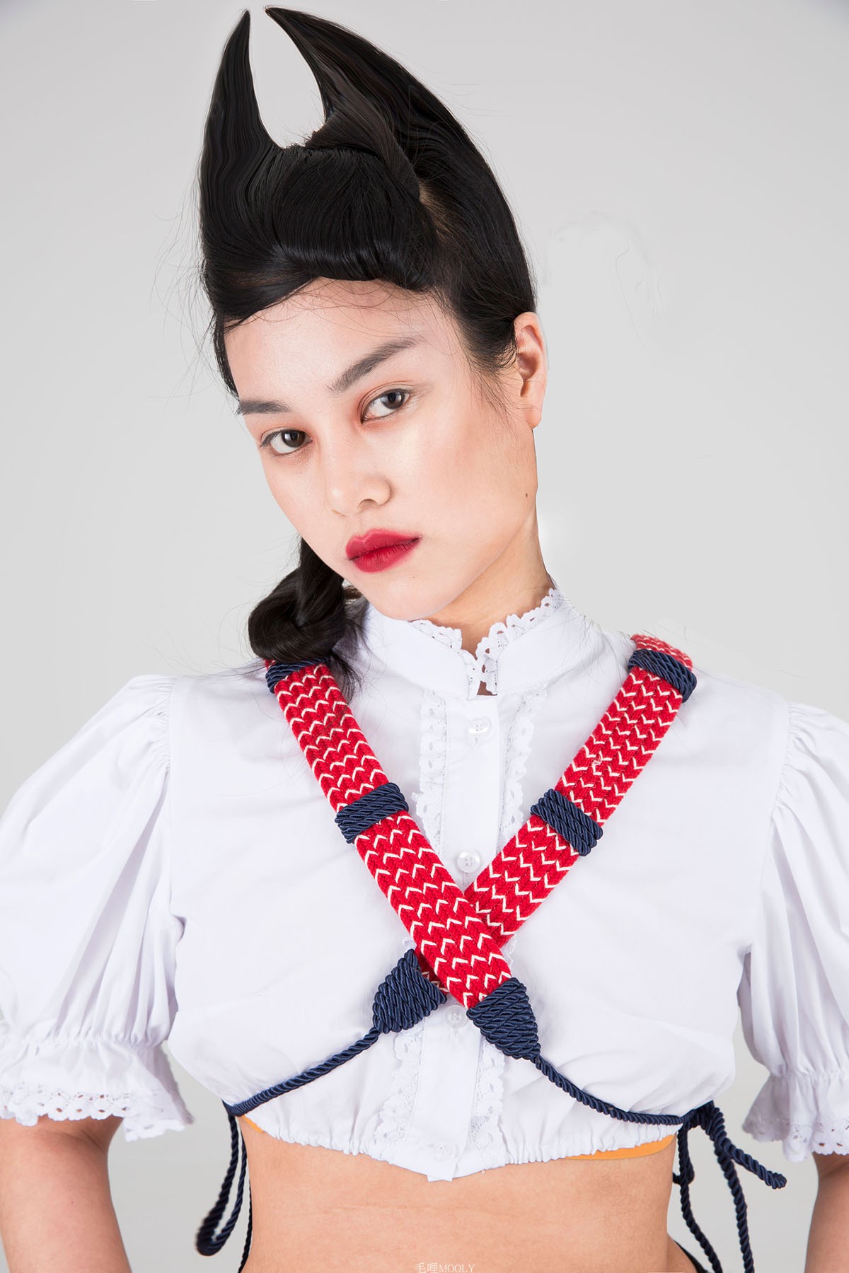 毛哩MOOLY春夏“无限游戏“ 白色蕾丝花边泡泡袖复古上衣在类目 女装/女士精品, 衬衫中 - 来自Buy2taobao.com提供专业的淘宝代购服务