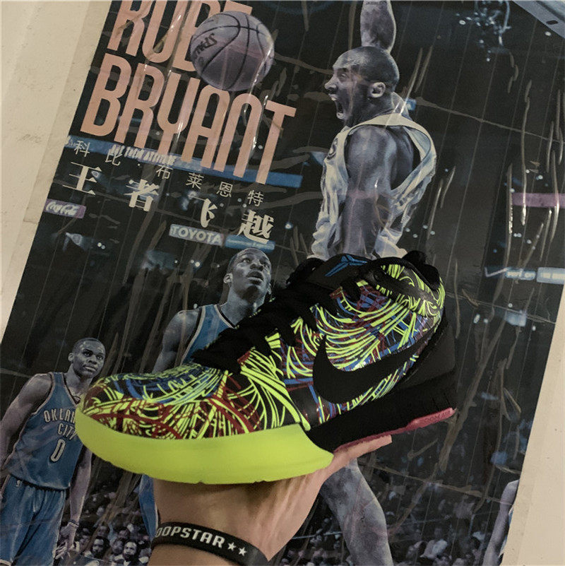 24号运动 nike kobe4 科比4代涂鸦z k4五彩实战篮球鞋 cv3469-001