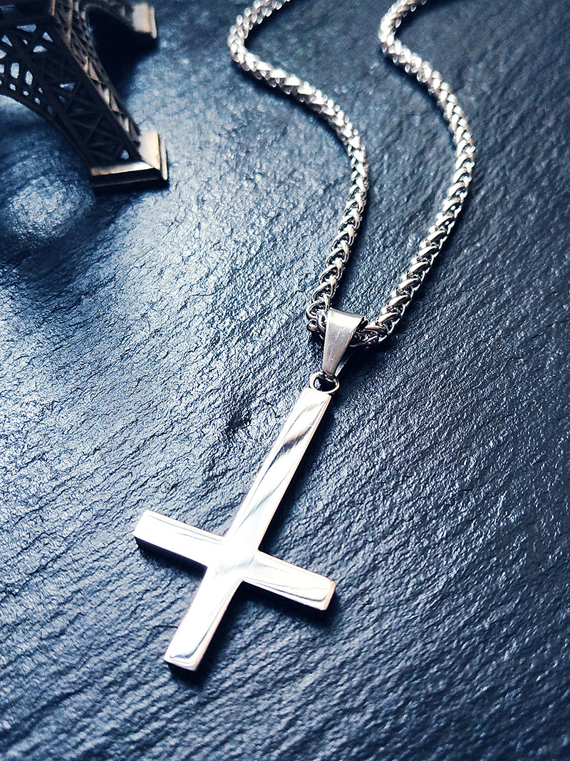 逆十字架项链