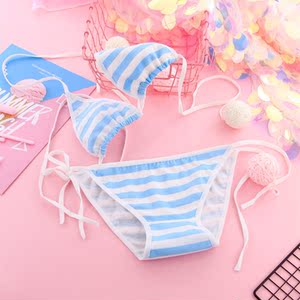 蓝白条纹内裤二次元图片