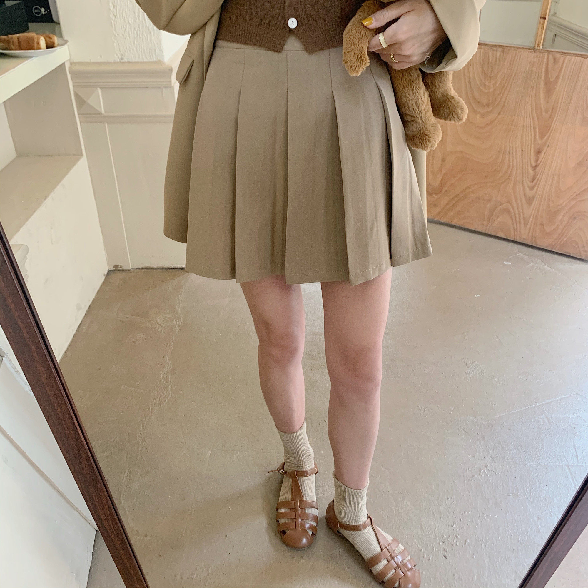 dearyn卡其色百褶裙短裙防走光学院风少女高腰显瘦a字半身裙