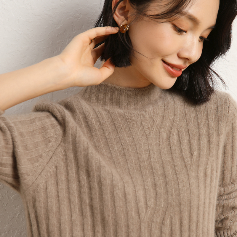 女士精品毛衣更新时间:2024年01月08日鄂尔多斯产半高领100纯山羊绒衫