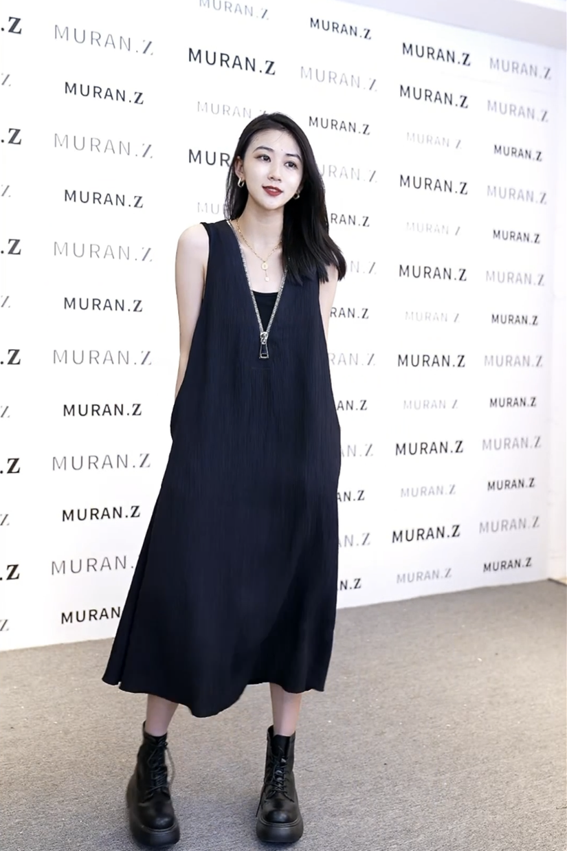 高级感设计师款无袖拉链肌理感连衣裙女夏季韩版宽松显瘦气质长裙