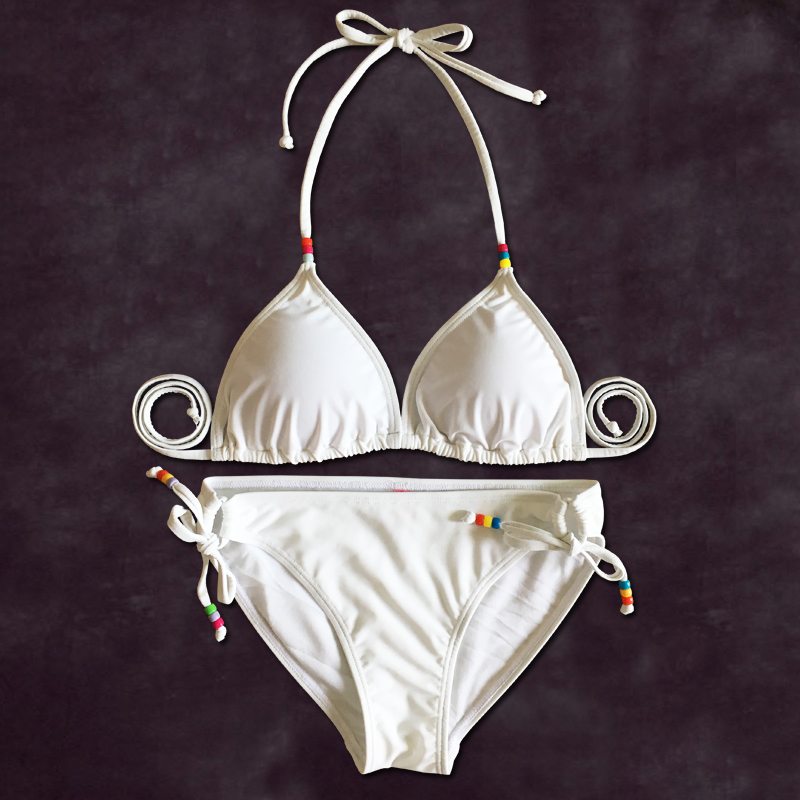 特价比基尼泳衣 三角 系带_ardene性感纯白色欧美比基尼泳衣显瘦三角