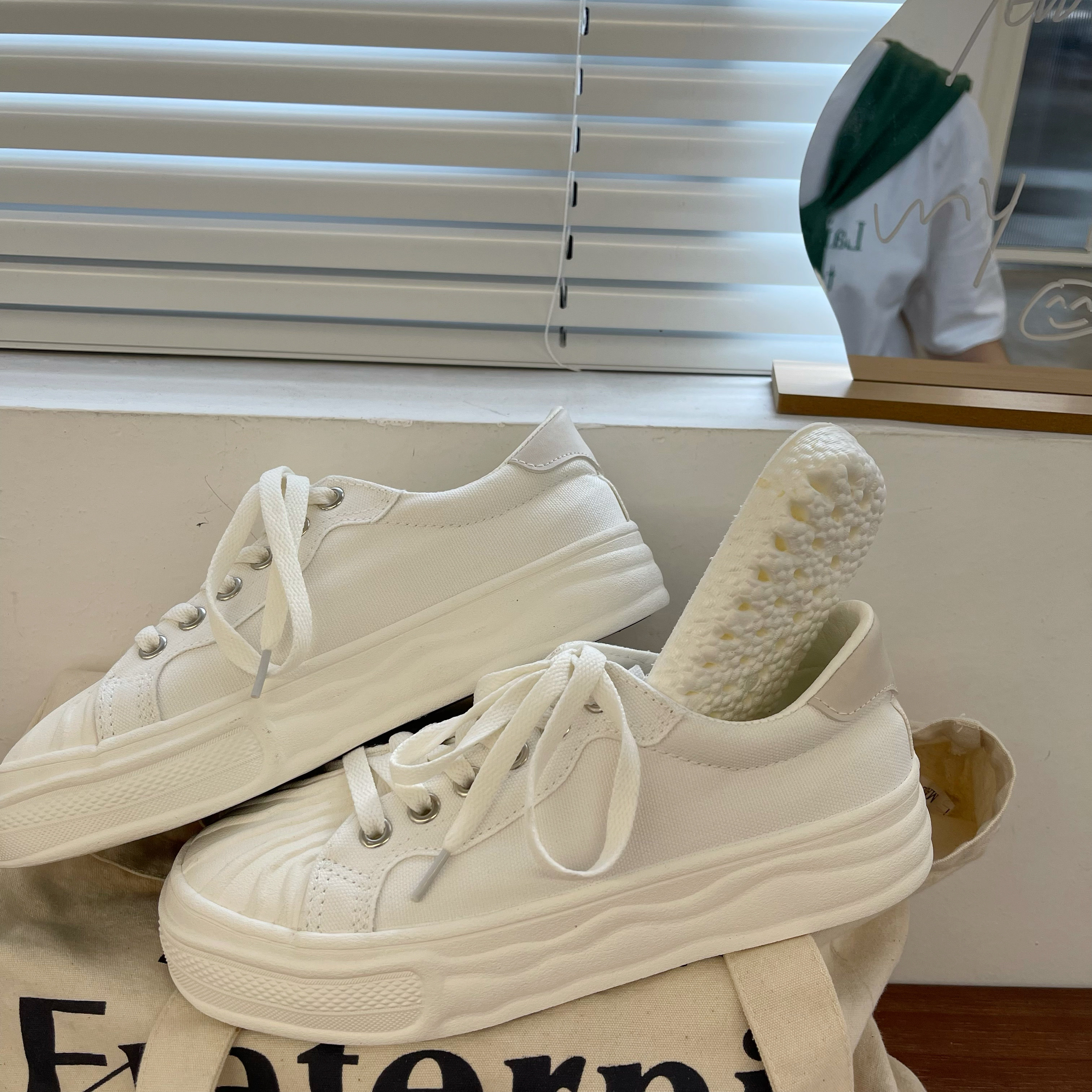 白色贝壳鞋女_白色厚底帆布鞋女学生小众2021夏季薄款小白鞋贝壳头