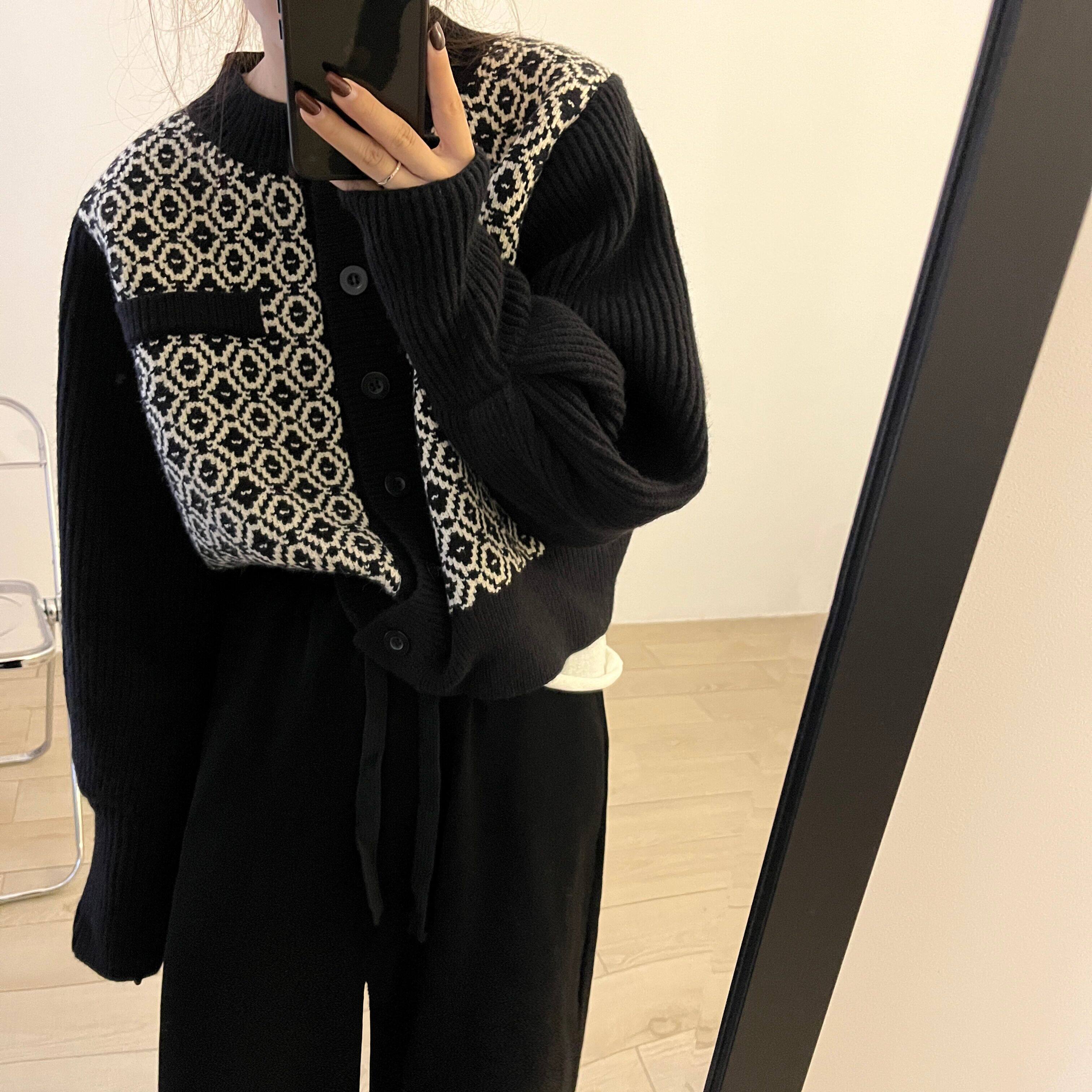 歪歪chic 秋季新款韩版圆领拼接复古宽松短款羊绒毛衣外套上衣女