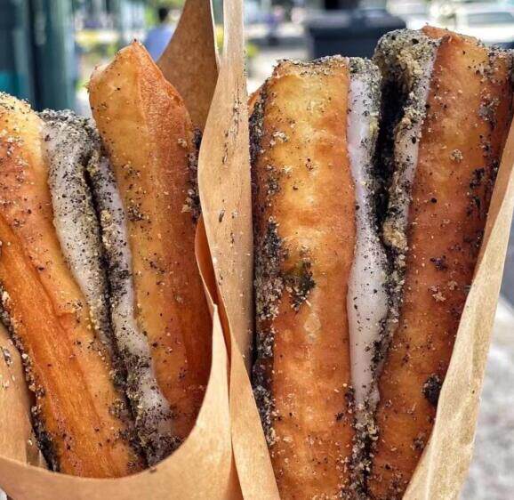 油条包麻糍 糯米油条 香糯拉丝糯米糕与酥脆油条 肉松海苔等4个装