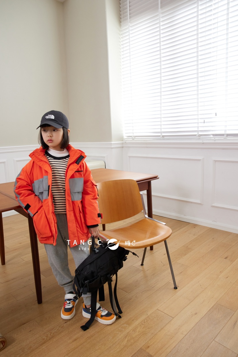 特价力非渔童装品牌糖c羽绒服男童女童机车服羽绒服大童羽绒服