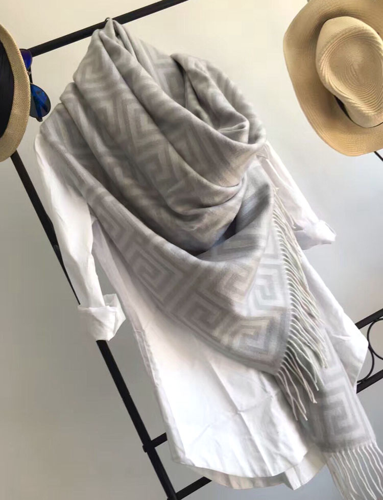 High-end Versatile 100% Cashmere Large shawl scarf Super large blanket Dual use thickening lady Autumn and winterin the Accessories/Leather belt/Hat/Muffler , Muffler/Scarves/Shawl category - from Buy2taobao.com to provide professional Taobao agent buy service