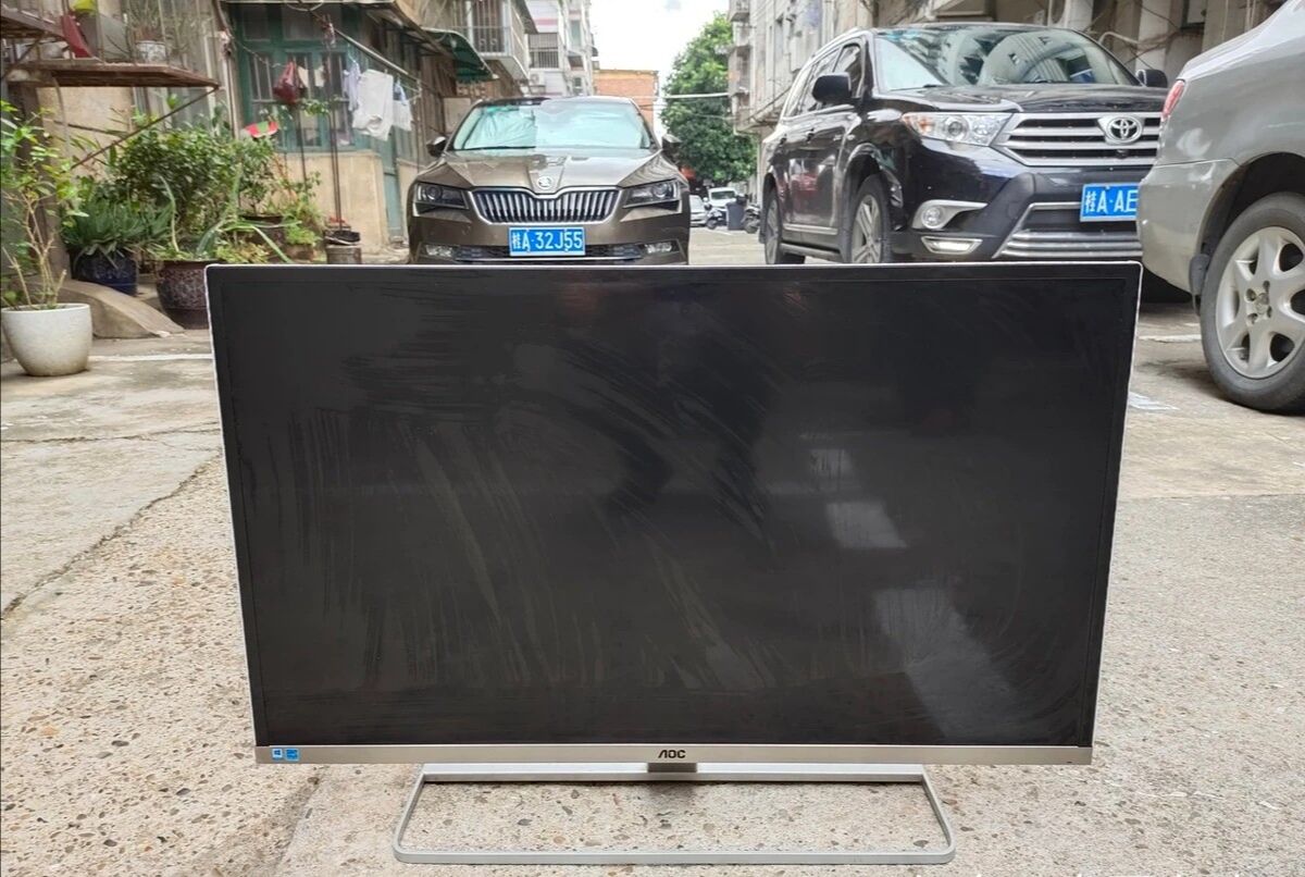 冠捷32寸高清显示器 i3288 32寸ips不闪屏护眼高清显示器