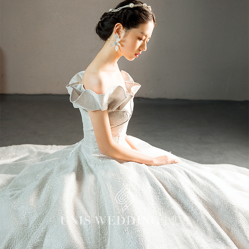 有你婚纱一字肩灰色欧美宫廷新款2019仪式主纱新娘亮闪闪【星辰】在类目 女装/女士精品, 婚纱/旗袍/礼服, 婚纱中 - 来自Buy2taobao.com提供专业的淘宝代购服务