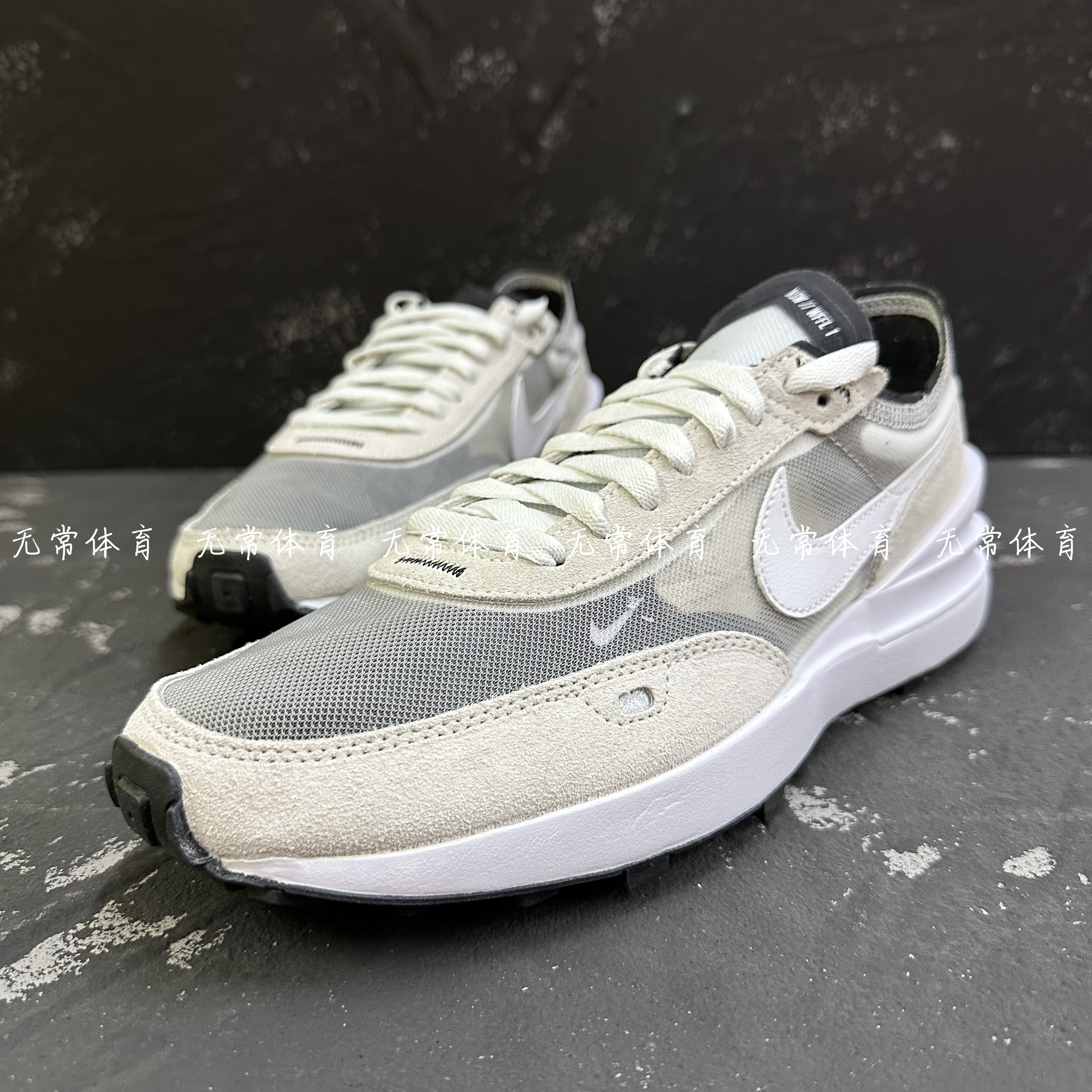 耐克NIKE WAFFLE ONE小SACAI米白灰减震休闲男子跑步鞋DA7995-100