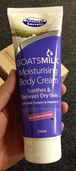 澳洲直邮 羊奶天然成分保湿滋润身体乳不油腻敏感肌肤可用 250ml
