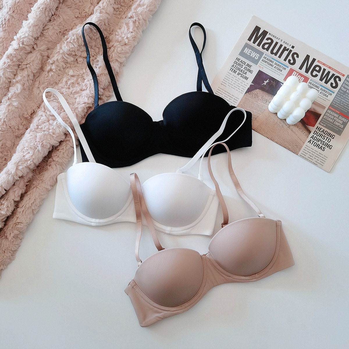 光面无痕内衣女士半杯小胸聚拢上薄下厚上托有钢圈文胸罩性感百搭