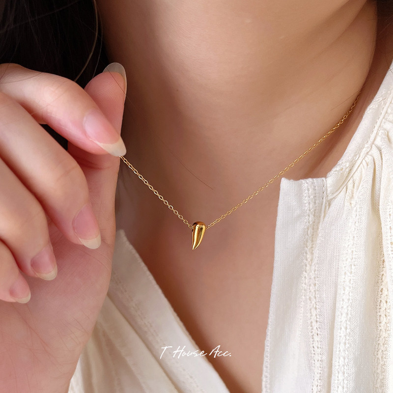 简约小虎牙高级项链可爱闺蜜生日礼物水滴光面金属锁骨链个性颈链