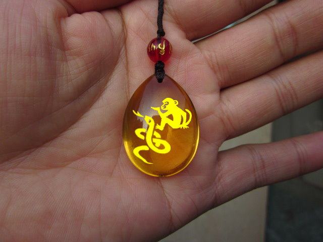 包邮黄水晶12生肖属相吊坠鼠牛虎兔龙蛇马羊猴鸡狗猪2020吉祥物