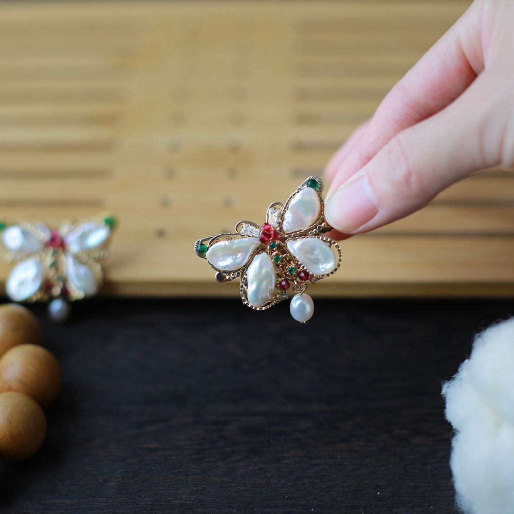 原创设计巴洛克珍珠宫廷风高档发夹白色珍珠复古蝴蝶头饰边夹