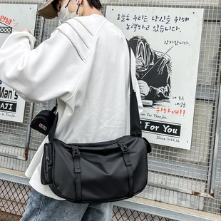 斜挎包男机能包工装包大容量防水骑行邮差包女韩国2024新款单肩包