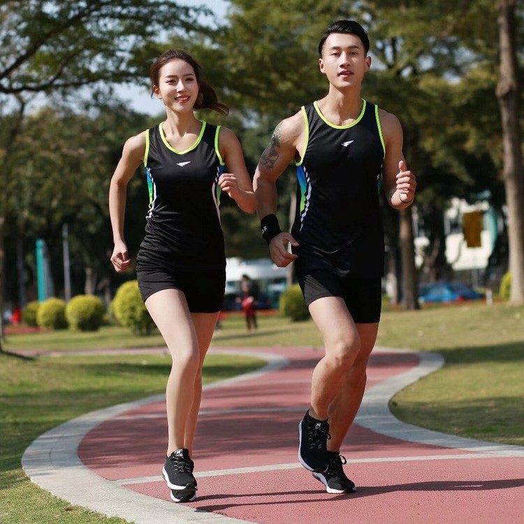 热销跑步运动套装女款夏_夏季田径服男女款训练套装田径背心短裤运动