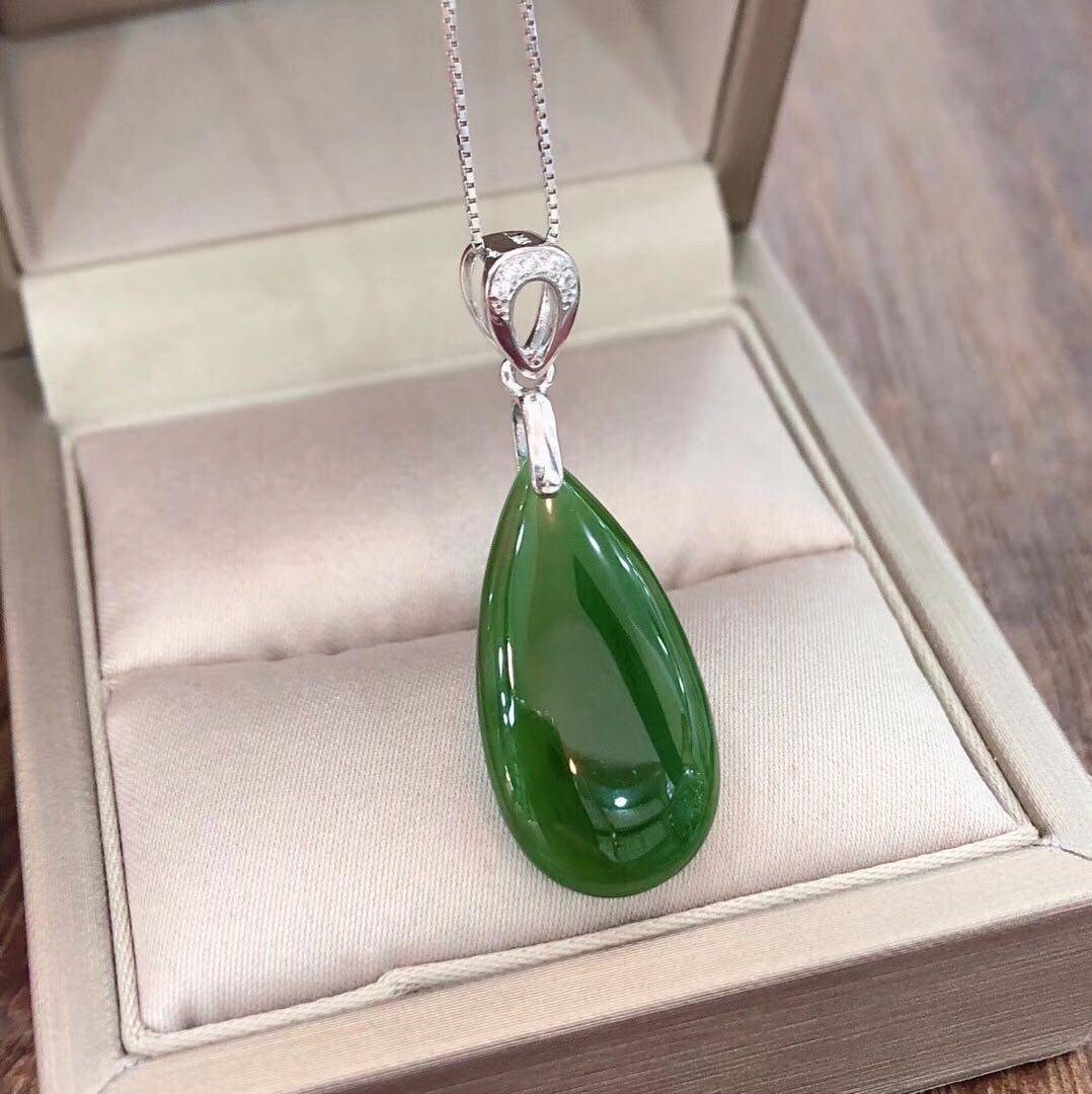 玉为阁新款和田玉水滴吊坠镶925银时尚潮流菠菜绿碧玉挂送女友