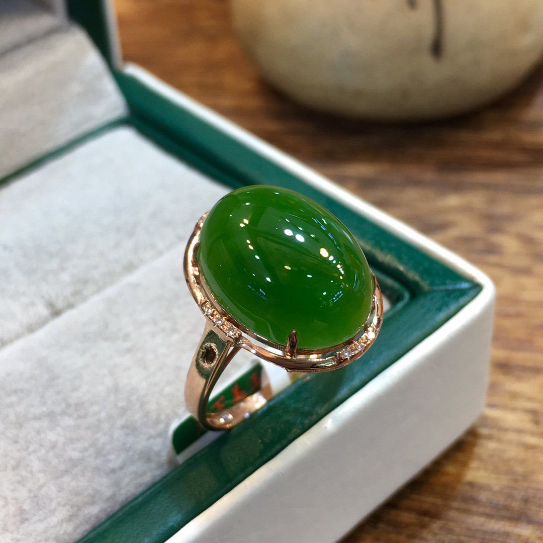 夏季新款天然和田碧玉镶18k金指环金镶玉翡翠色玉戒指送老婆妈妈