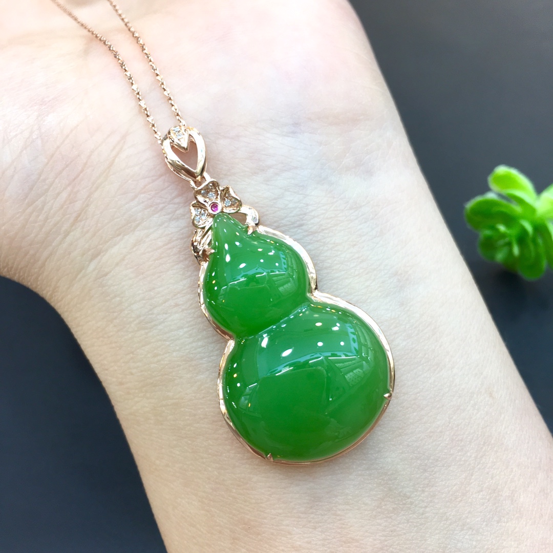 双十二新品天然和田玉吊坠苹果绿碧玉葫芦镶嵌18k金项链翡翠挂件