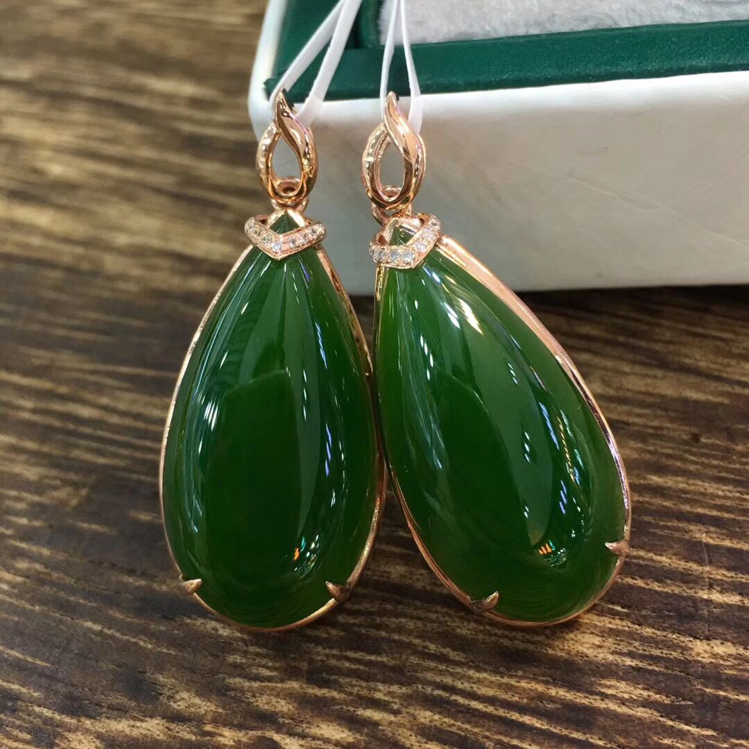 夏季新款天然和田玉镶18k金吊坠碧玉水滴金镶玉项坠节日送礼妈妈