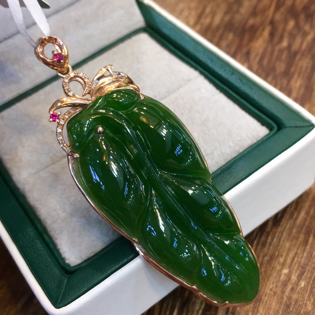 玉为阁 天然和田玉叶子镶18k金吊坠菠菜绿碧玉水滴项链送妈妈礼品