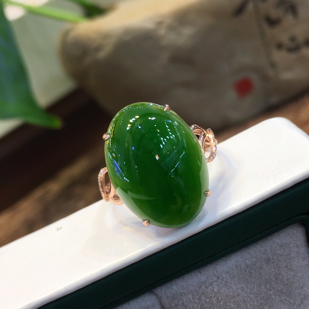 38女王节新款天然和田碧玉镶18k金戒指菠菜绿碧玉送妈妈生日礼物