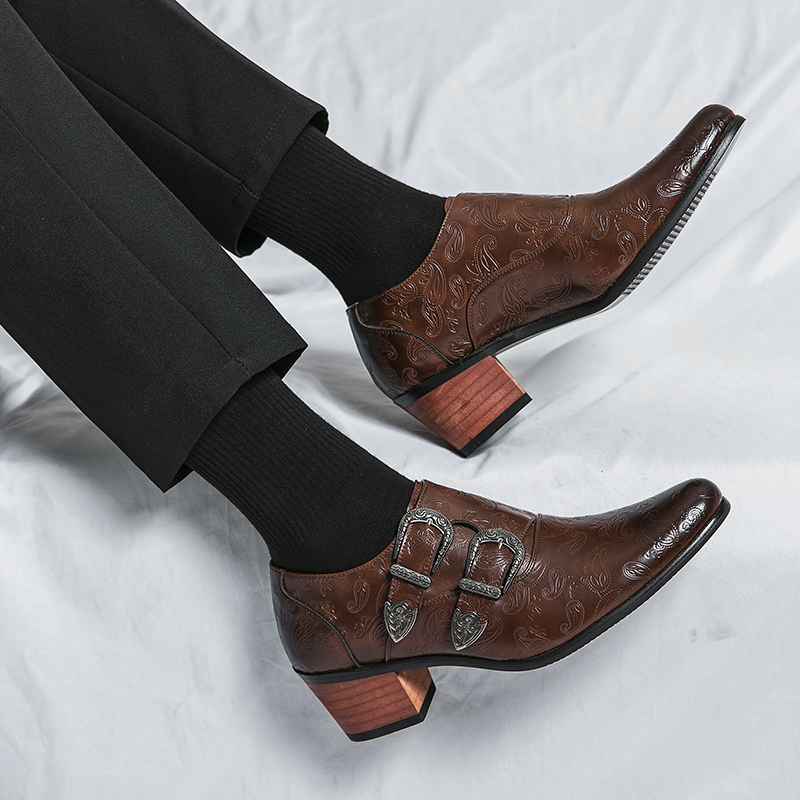新款韩版棕色男鞋结婚鞋时尚修身尖头高跟套脚鞋透气休闲潮流皮鞋