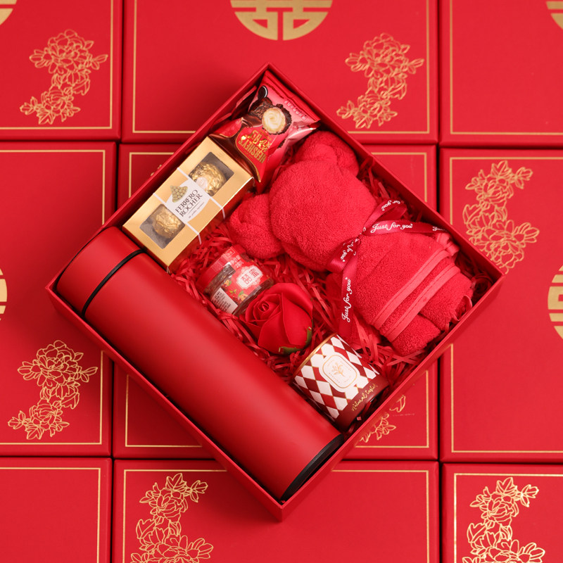 一折红色大礼包_红色结婚喜糖礼盒装成品含糖回礼伴娘伴郎伴手礼品