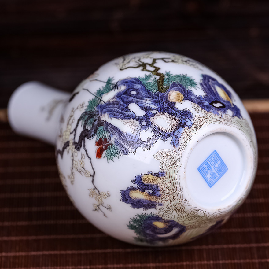 故宫博物院指定官窑粉彩瓷传承人 阳士琦监制 珐琅彩海鸥来潮胆瓶