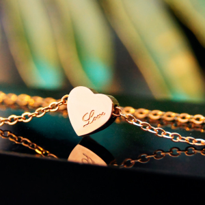 难得心动项链2021年新款女钛钢玫瑰金桃心不掉色 心形彩金锁骨链