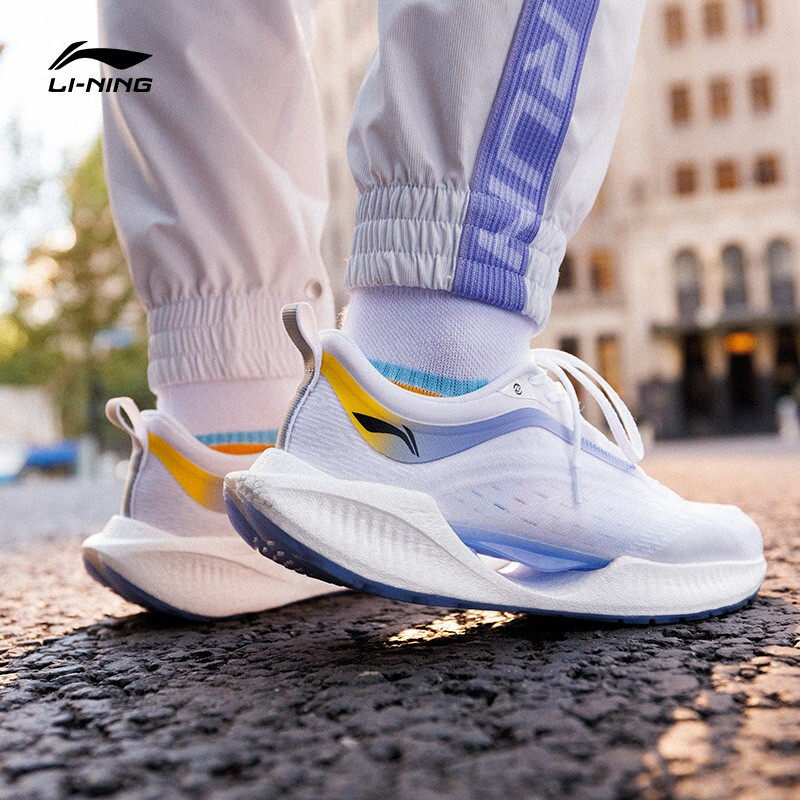 减震 超轻_李宁超轻19跑步鞋男鞋2022春季款休闲轻便减震跑鞋透气运动