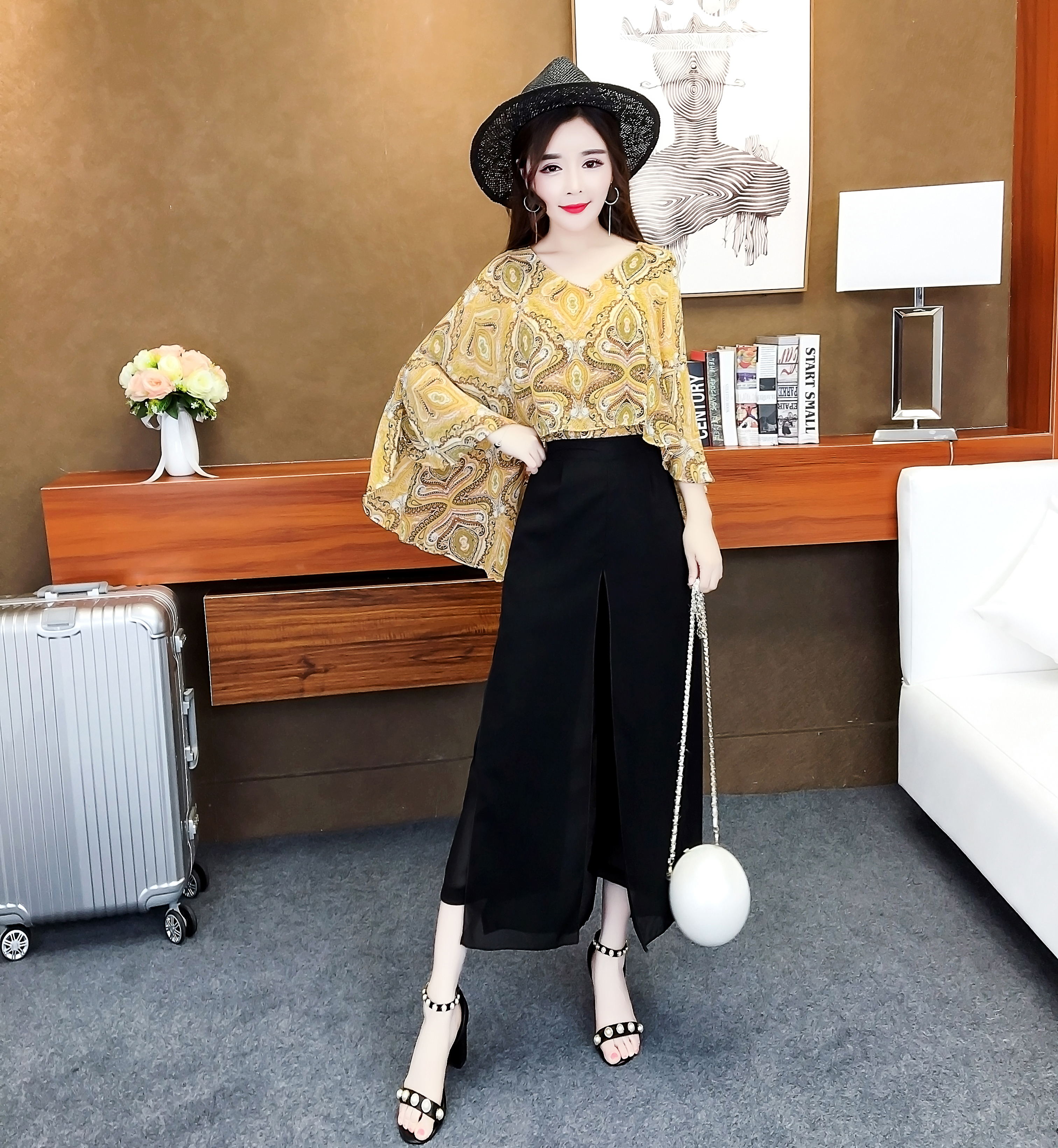 2018新款韩版气质时尚蝙蝠袖雪纺上衣 飘逸拼接雪纺阔腿裤套装