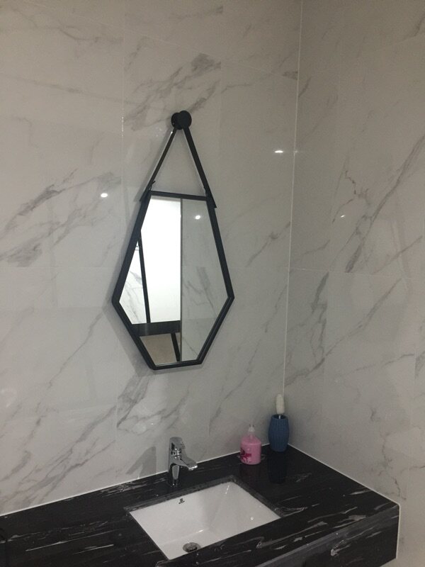 北欧浴室镜卫生间镜子 壁挂 洗手间化妆六边菱形包边装饰创意挂镜