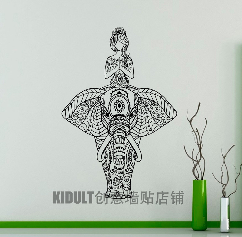 �٤ӡ�ȴ���Ů���N��yogaڤ���N���٤�^�B(y��ng)�����Ա������b��N